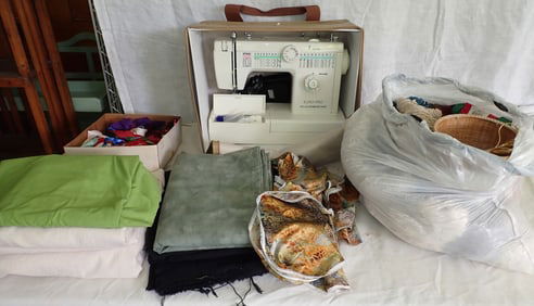 Euro Pro Denim Deluxe Sewing Machine Yarn & Material