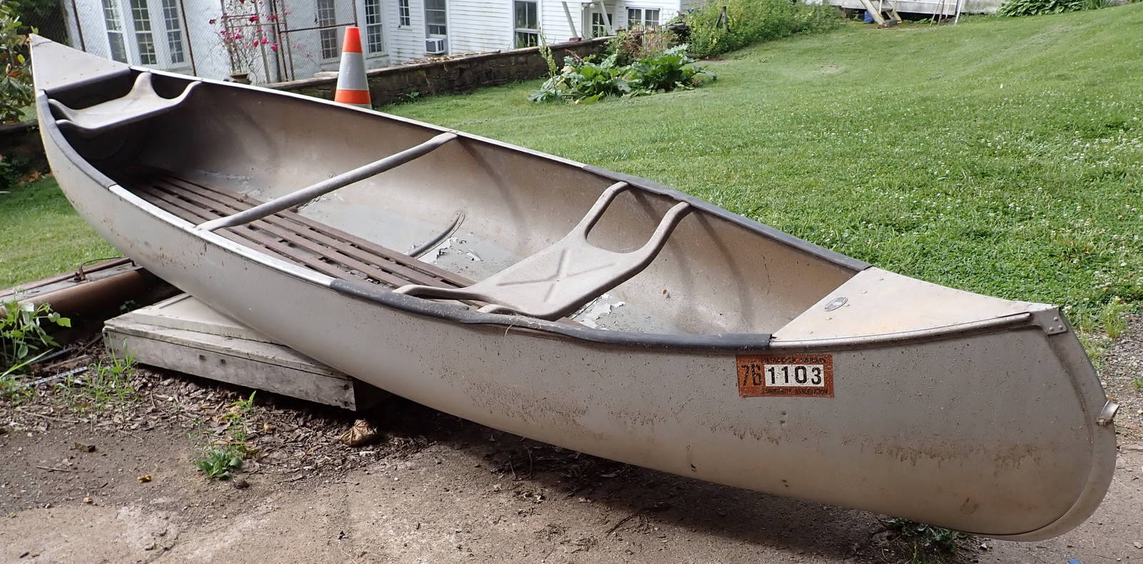 Grumman Aluminum Canoe Auction