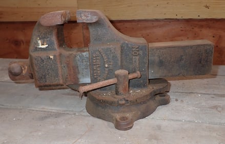 Columbian Benchtop Swivel Vise