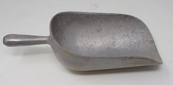 Aluminum Feed Scoop