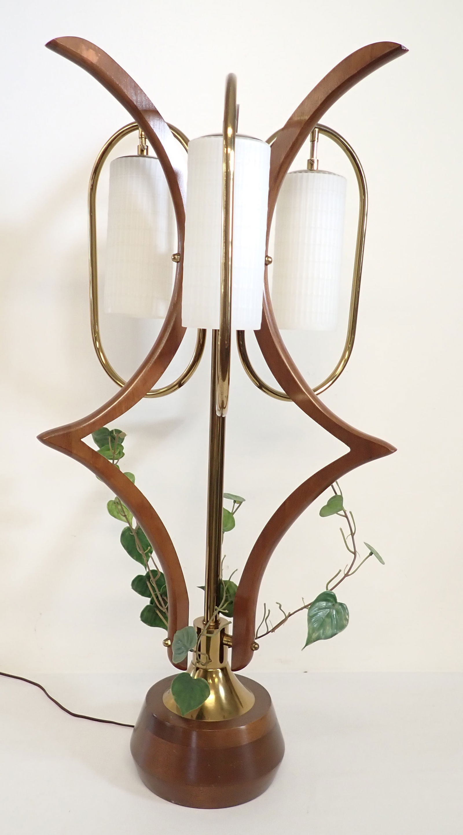 Mid Century Modern Table Lamp (1 of 5)