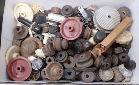 Box of Radio & Misc Knobs