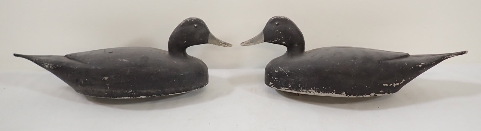2 Plastic Duck Decoys: Approx 6" x 18 3/4"