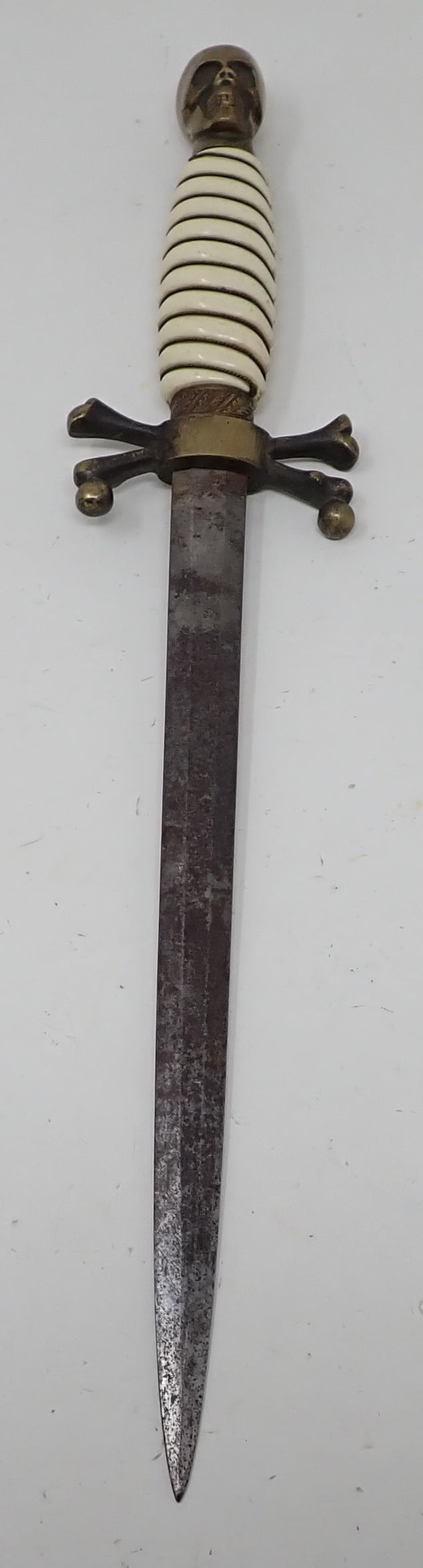 German Dagger w/ Brass Skull Pommel (1 of 8)