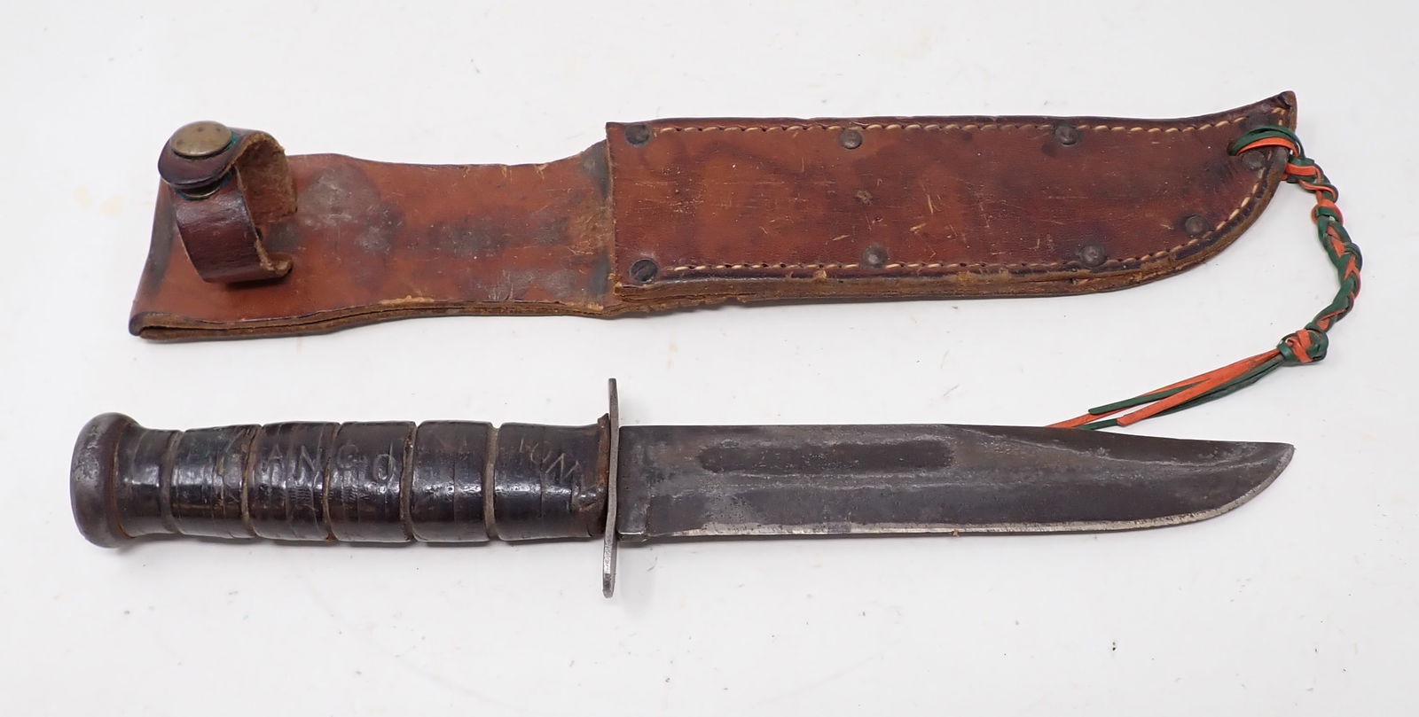 USN Kabar WWII Fighting Knife (1 of 9)