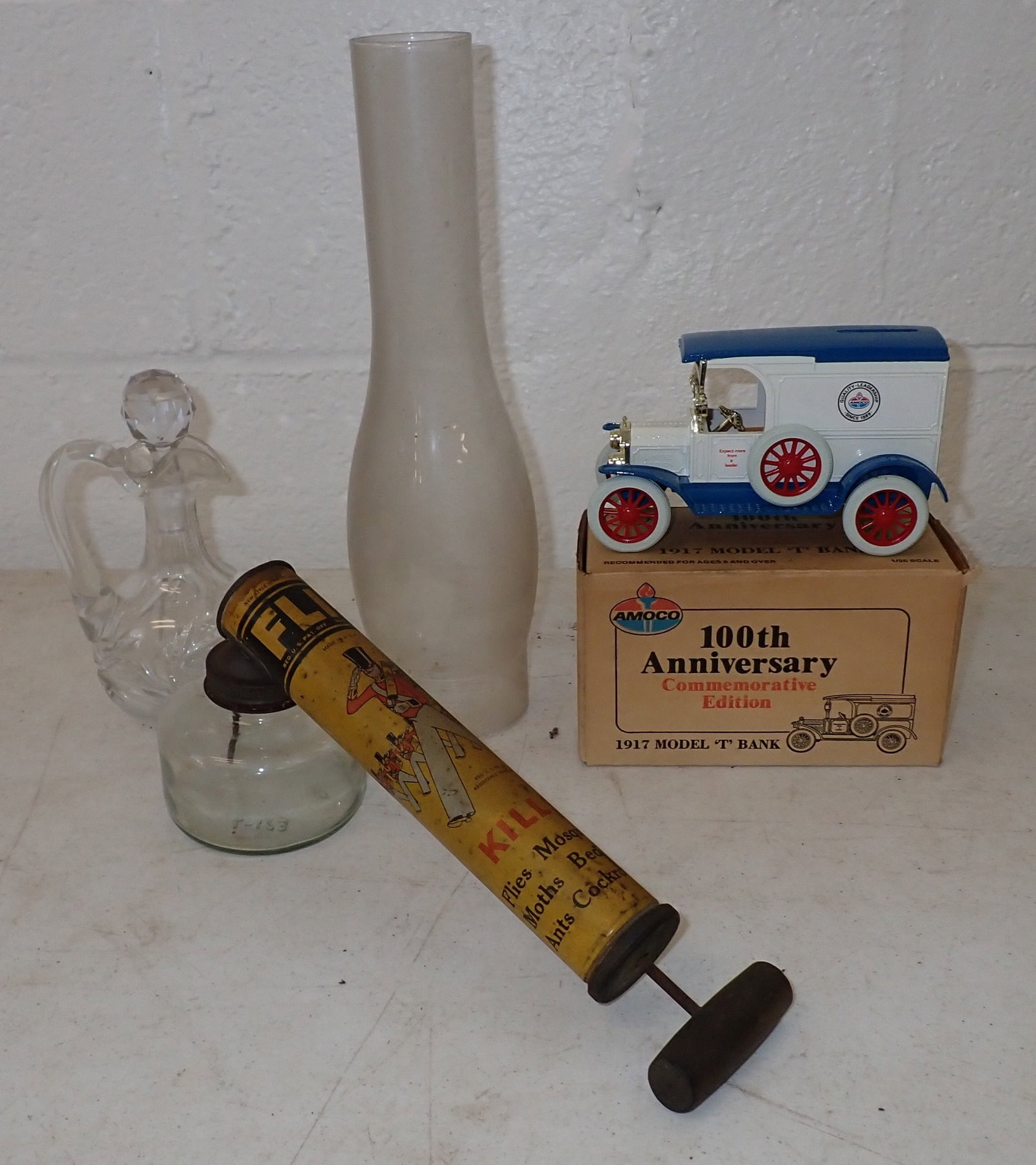 Cruet Amoco Bank Mister Lamp Chimney: NO shipping