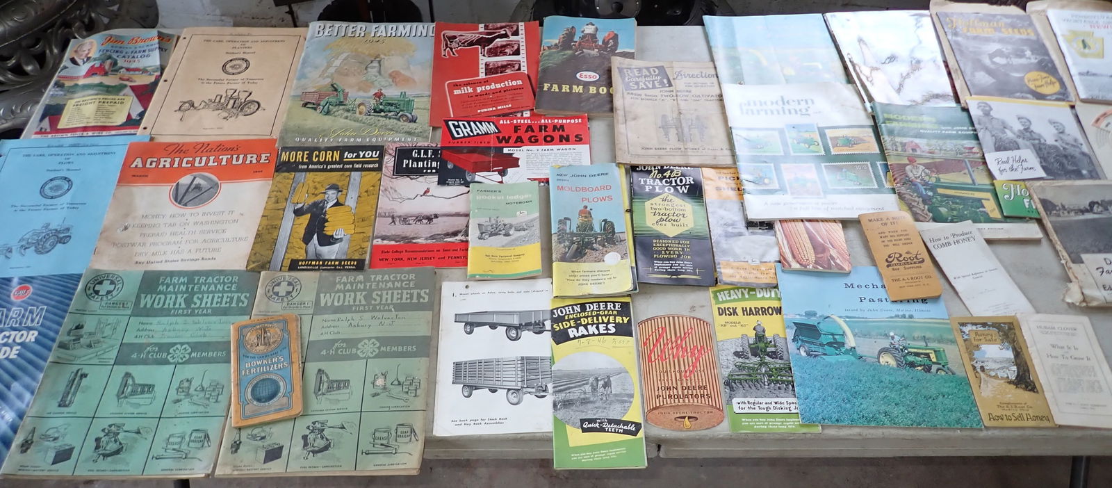 Farming Brochures Manuals Literature incl John Deere (1 of 7)