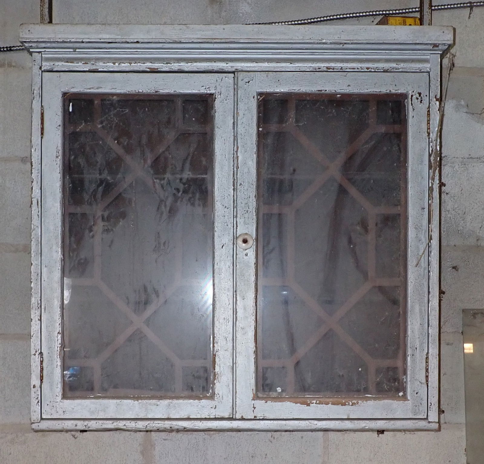 Hanging Cabinet (1 of 3)