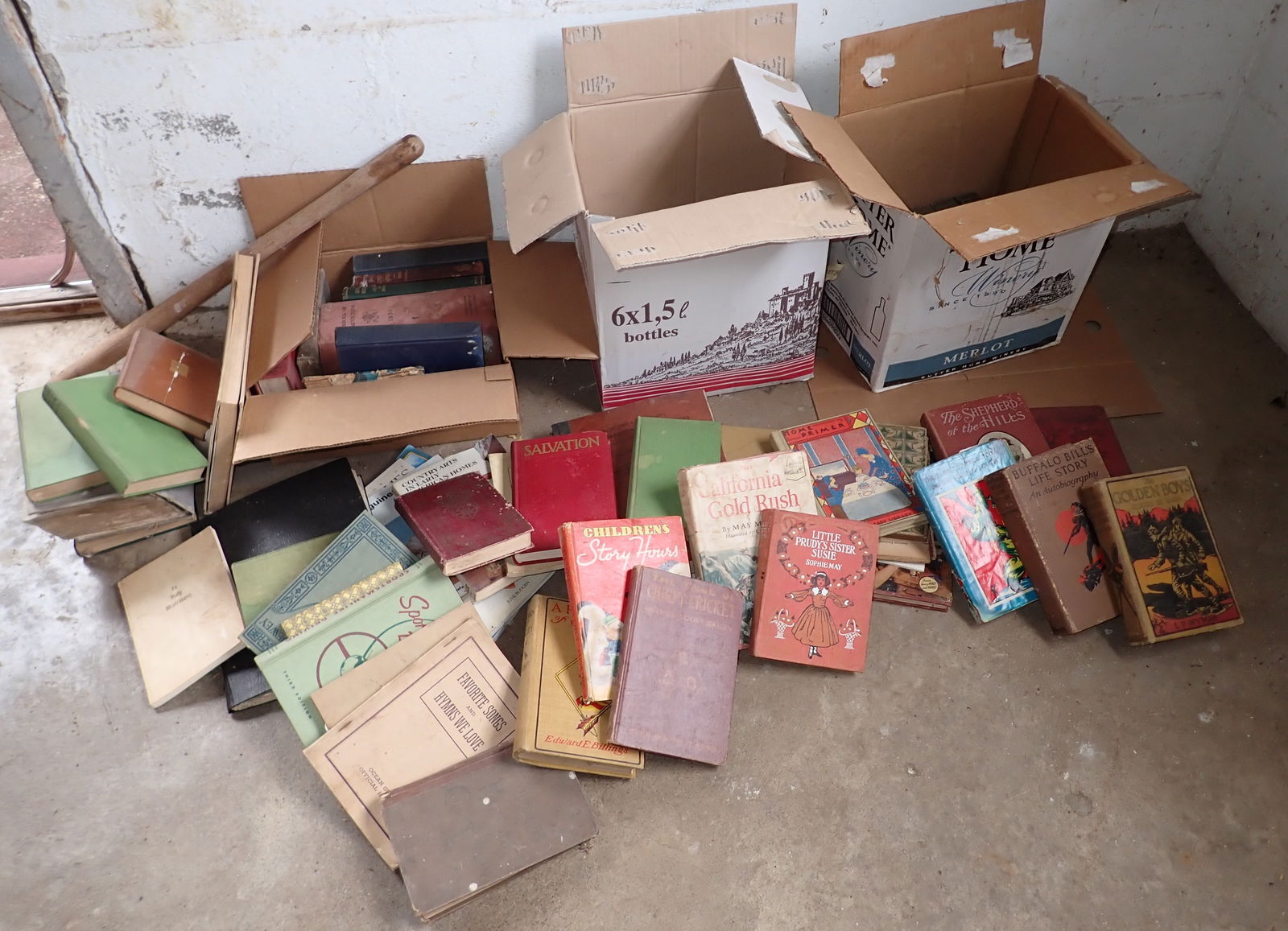 Books Maps & Misc (1 of 13)