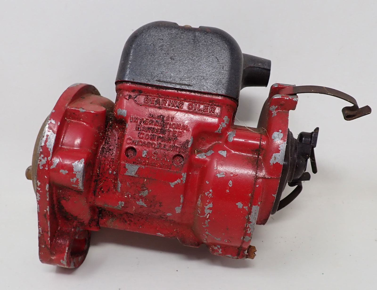 International Harvester Tractor Magneto (1 of 6)