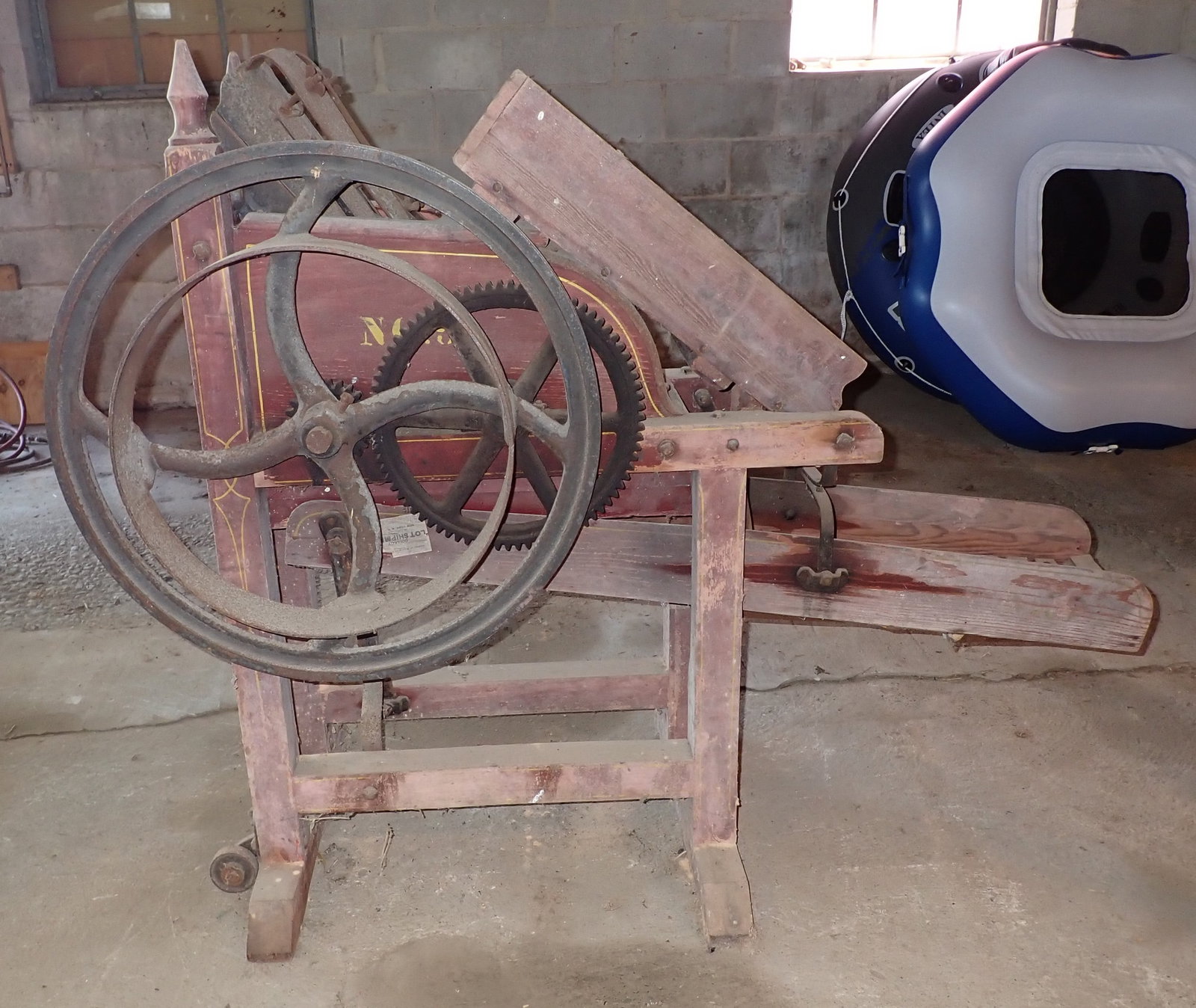 Woodhouse Corn Sheller: NO shipping ! Bring help to load !