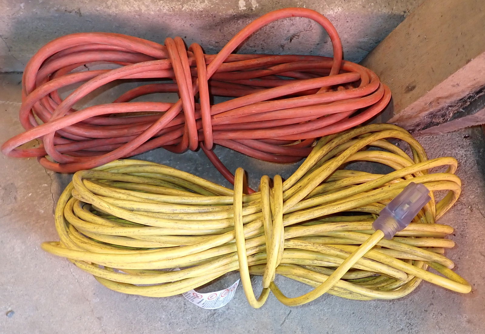 2 Extension Cords (1 of 1)