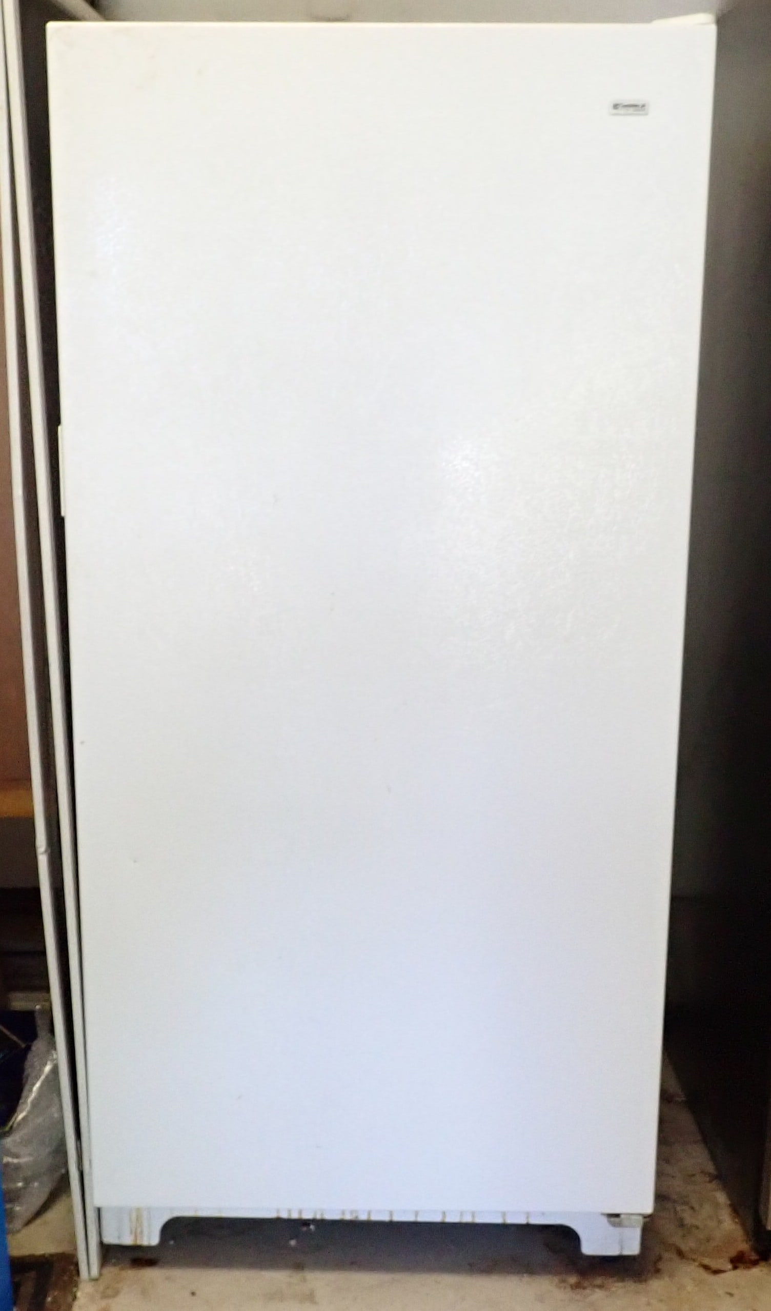 Kenmore Upright Freezer (1 of 3)