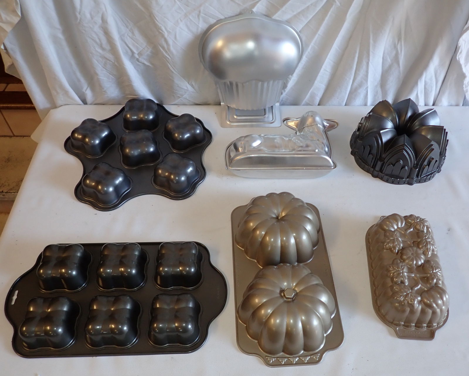 Molds Bakeware incl Nordic & Norpro (1 of 5)