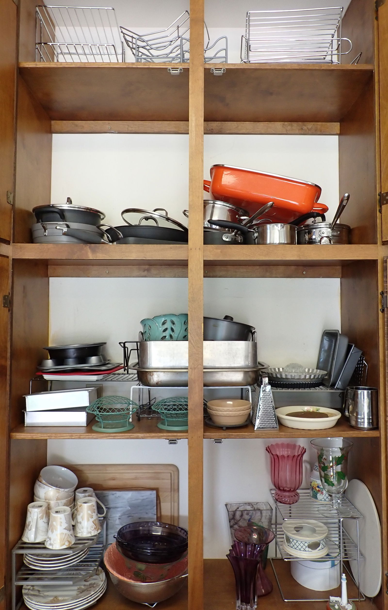 Pots Pans Roasters Vases 222 Fifth Cups Plates (1 of 8)