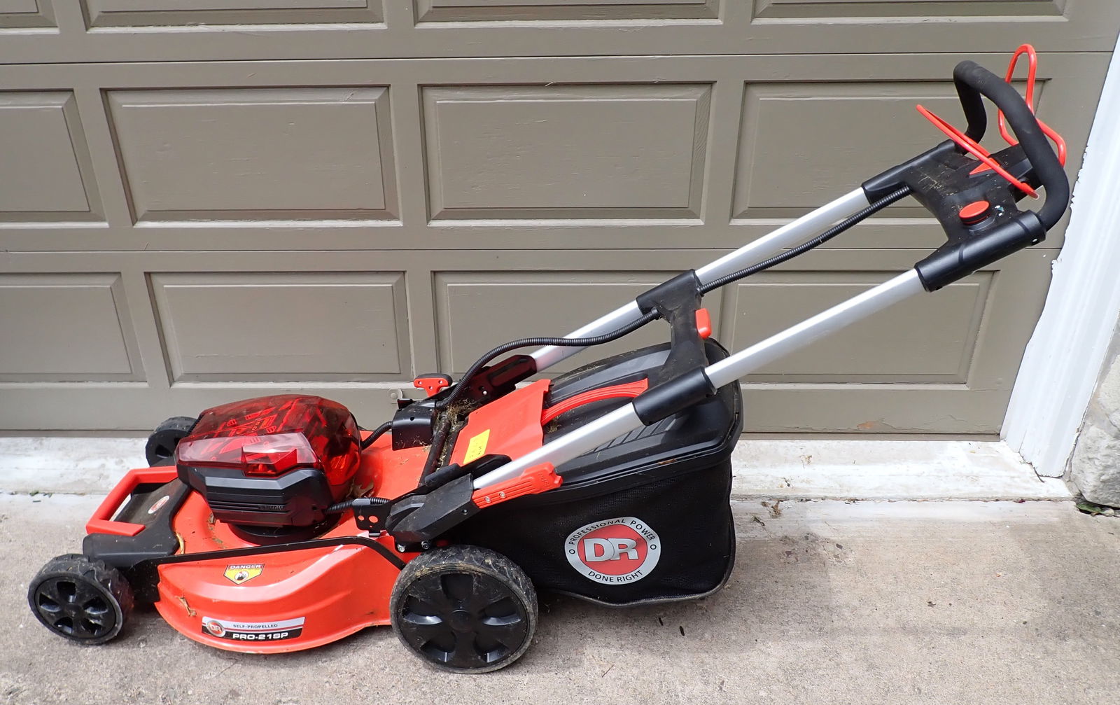 DR Lawn Mower (1 of 8)