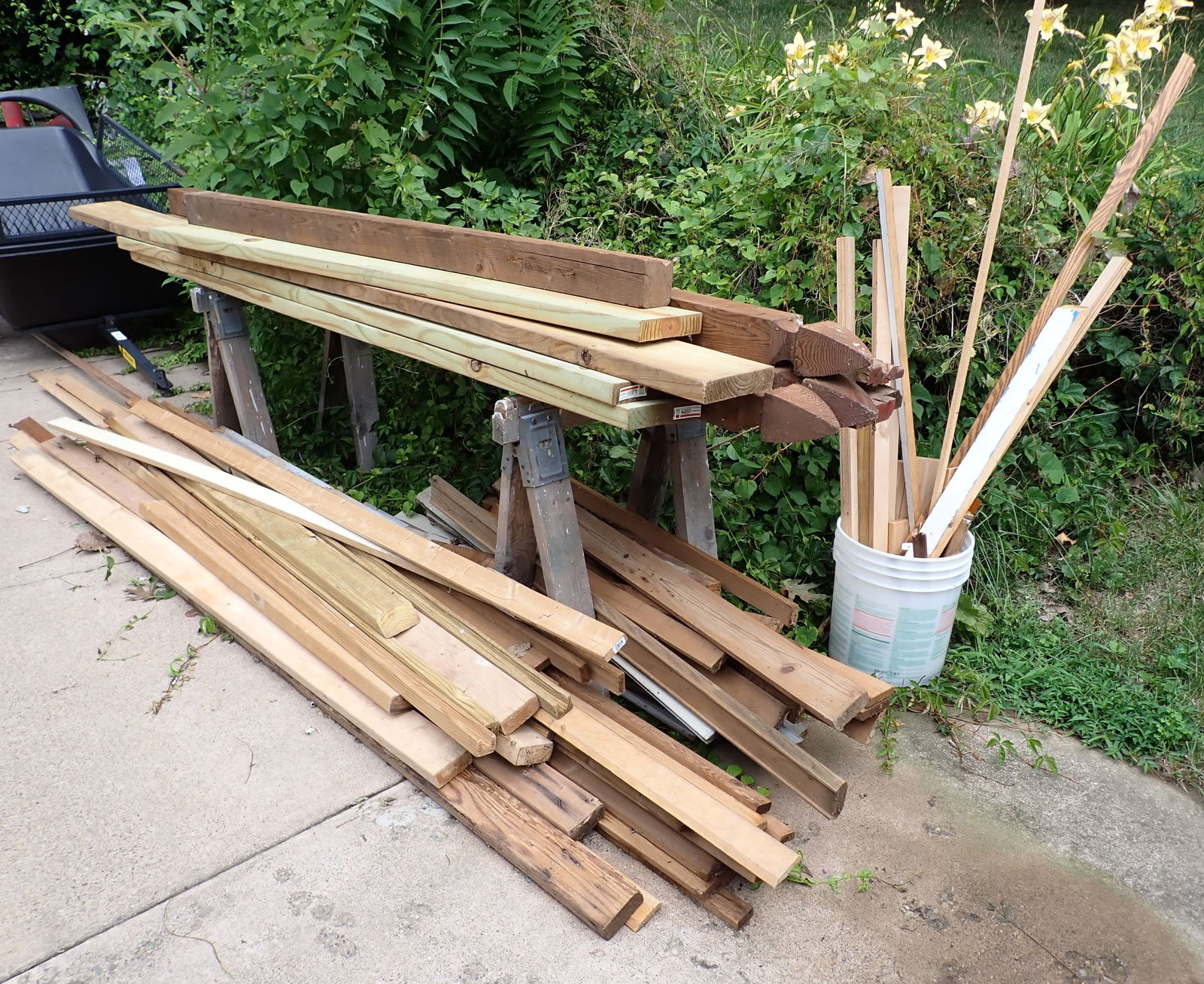 2x8's Fence Posts Msc Lumber (1 of 4)