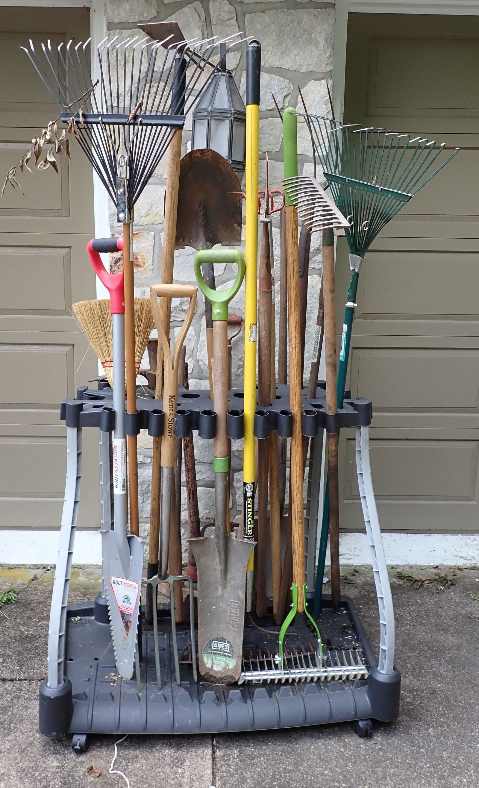 Garden Tools & Rack (1 of 6)