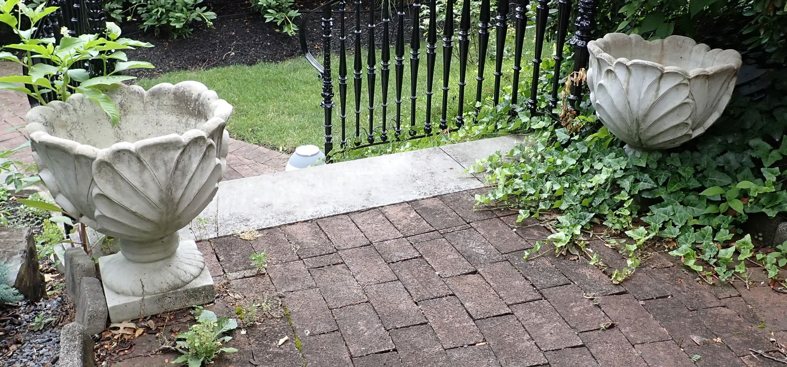 Pair of Concrete Planters (1 of 5)