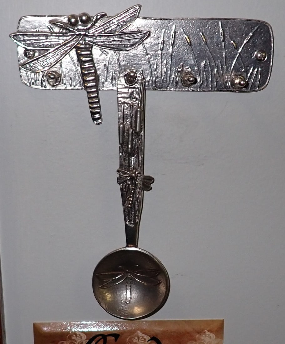 Dragonfly Spoon Rack & Spoon (1 of 2)
