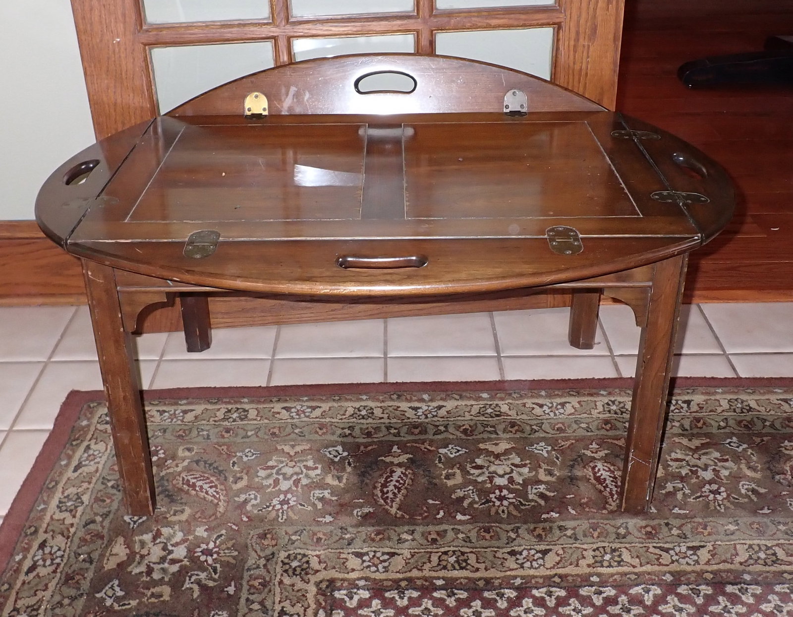Butler Style Coffee Table: Apprx 21" x 31" x 21" tall ( closed). No shipping