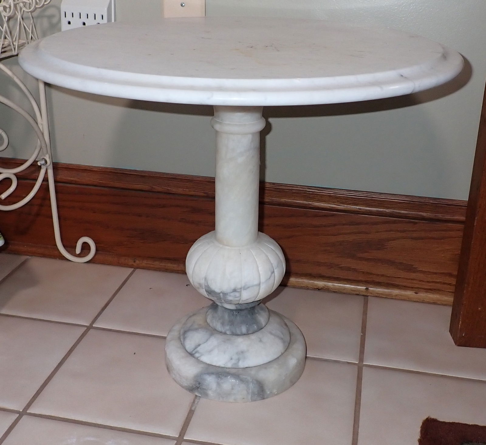Marble Top Plant / Lamp Stand (1 of 2)