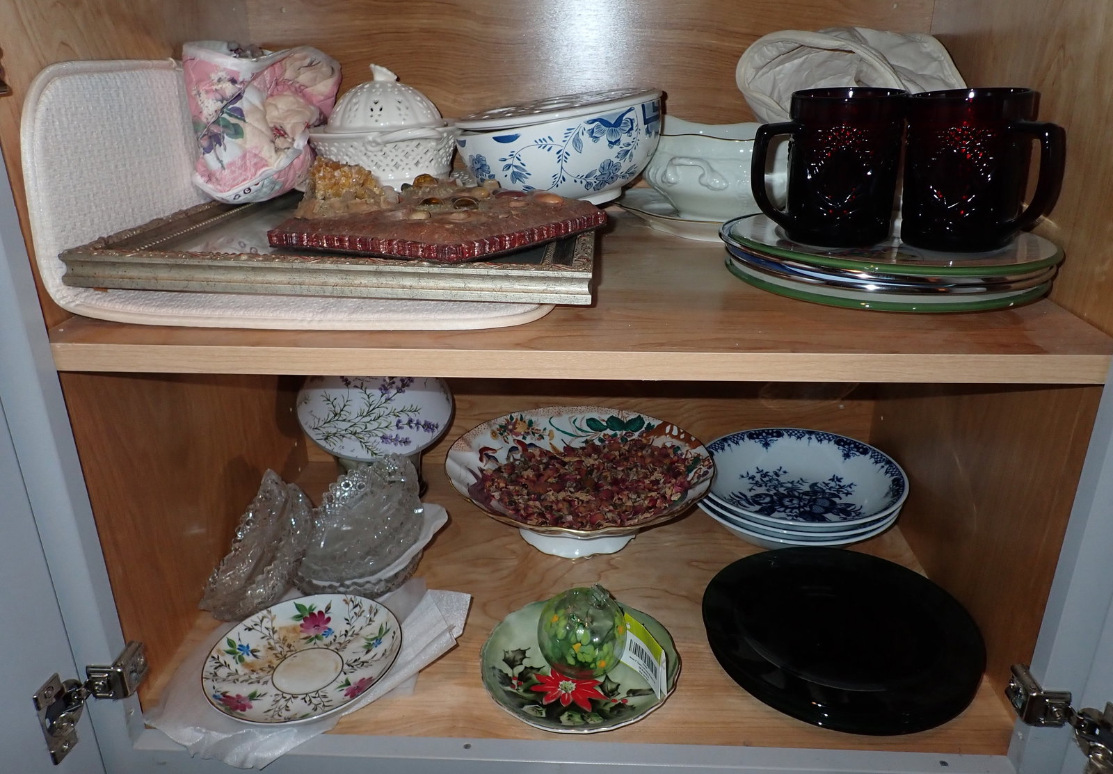 Glassware China & Misc (1 of 10)