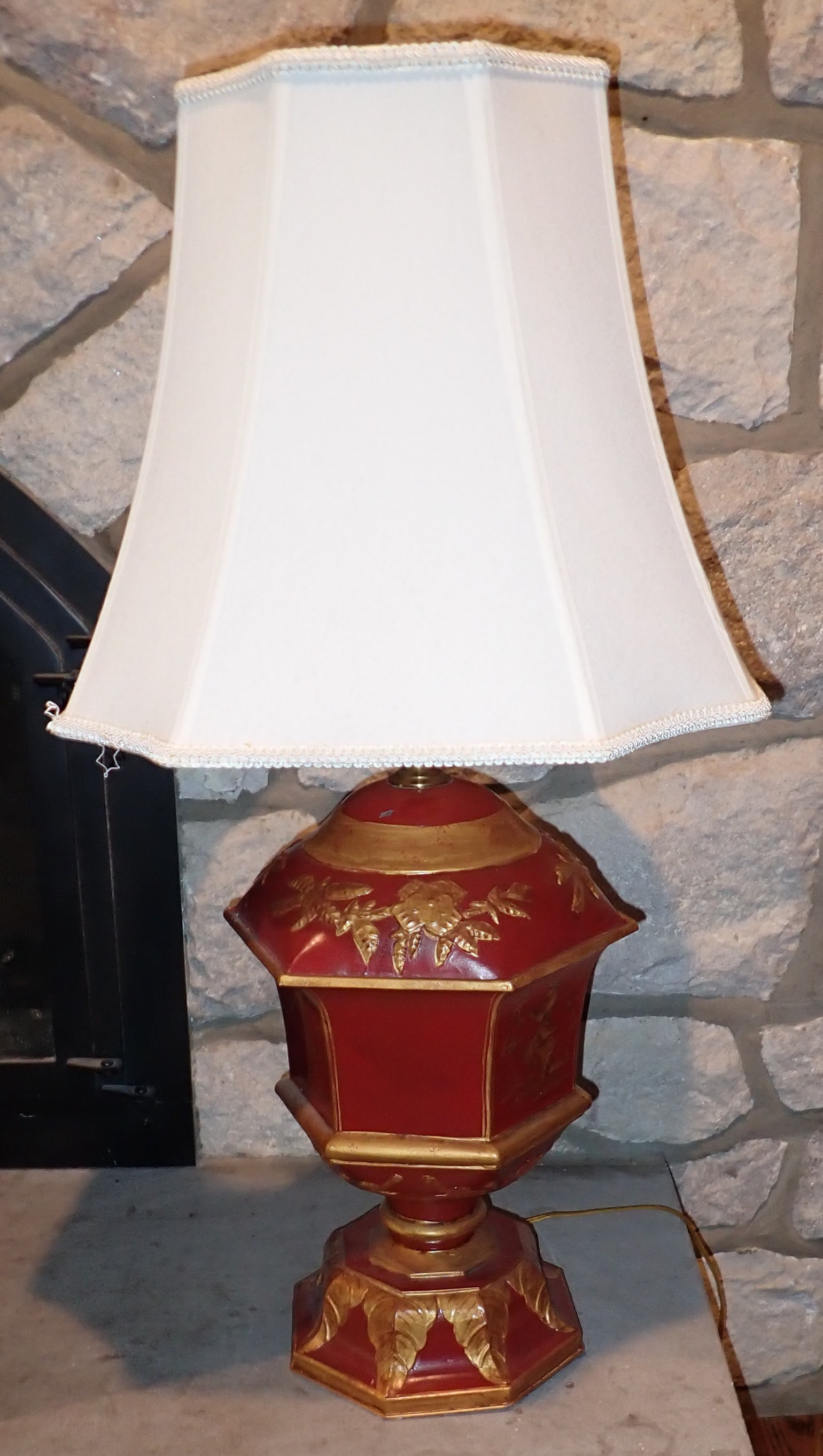 Tin Decorator Table Lamp (1 of 3)
