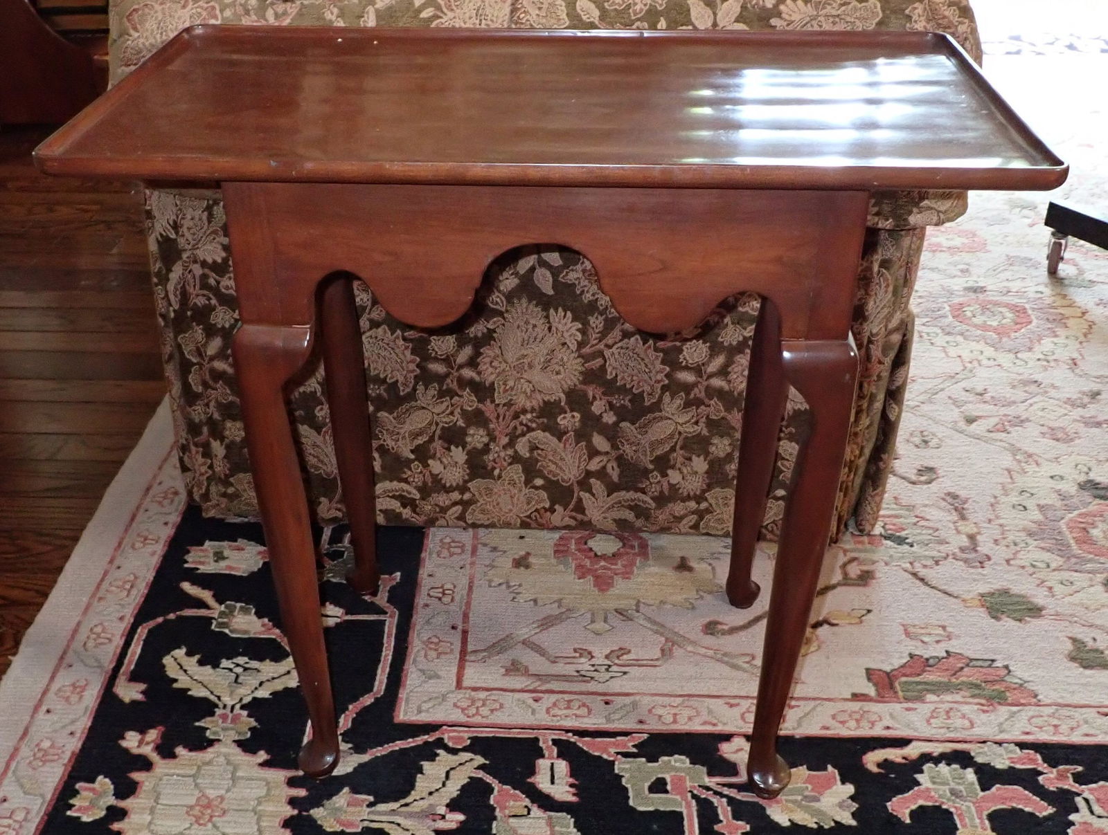 Chippendale Style End Table (1 of 3)