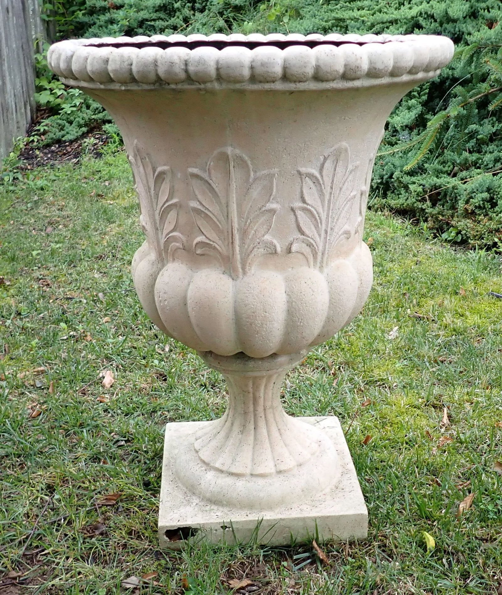 Plastic Urn: Approx 22" in diameter and 30 1/2" tall. NO shipping !
