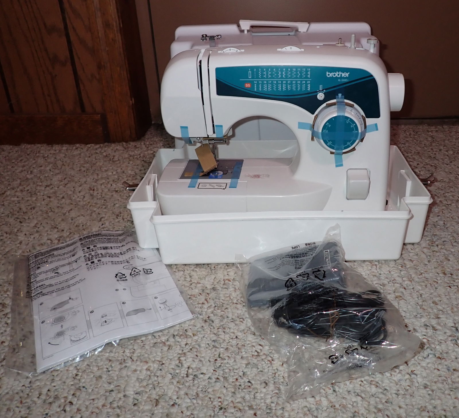 Brother XL-2600i Sewing Machine (1 of 5)