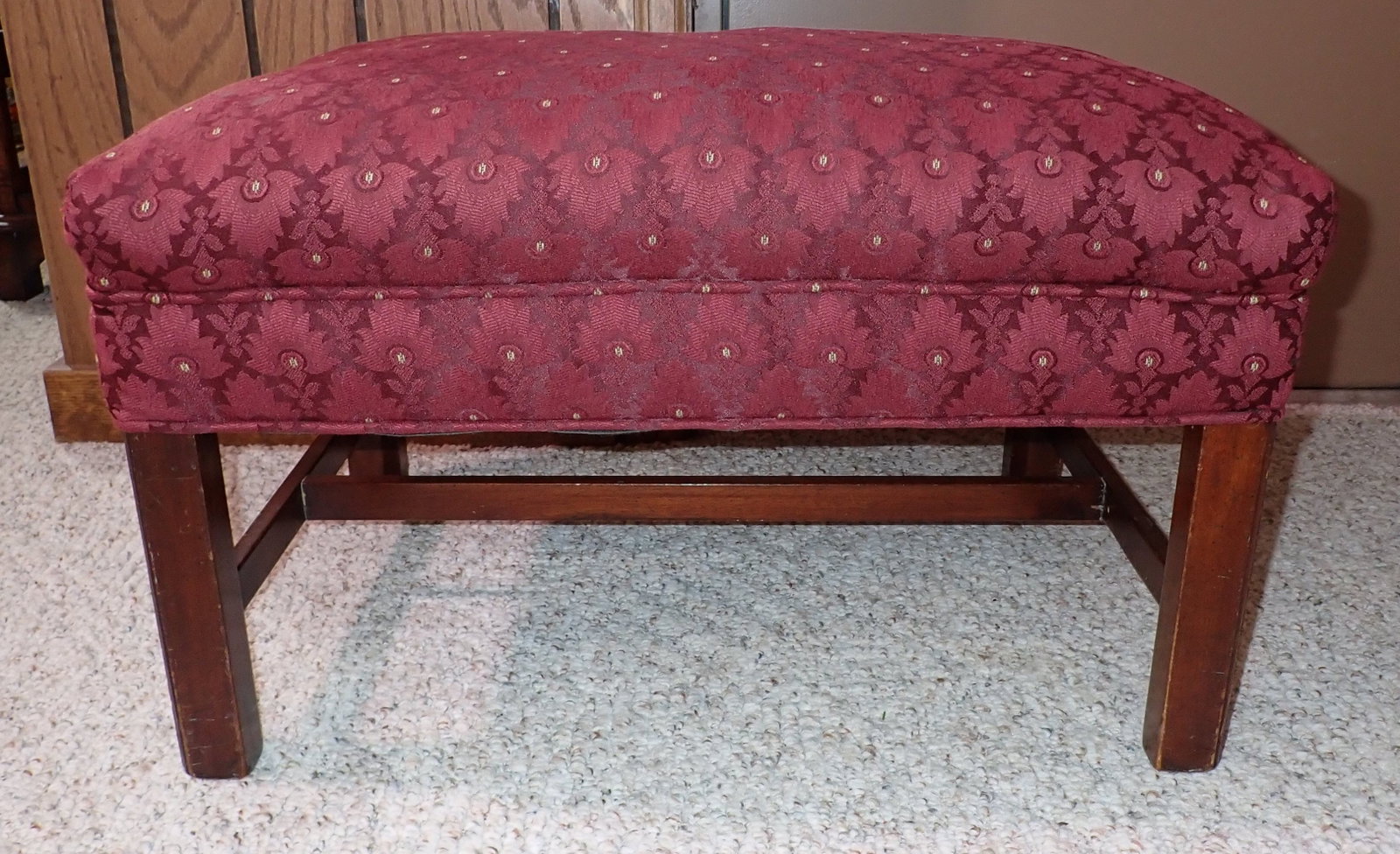 Ottoman: Approx 19" x 26 1/2" x 16 1/2" tall. No shipping !