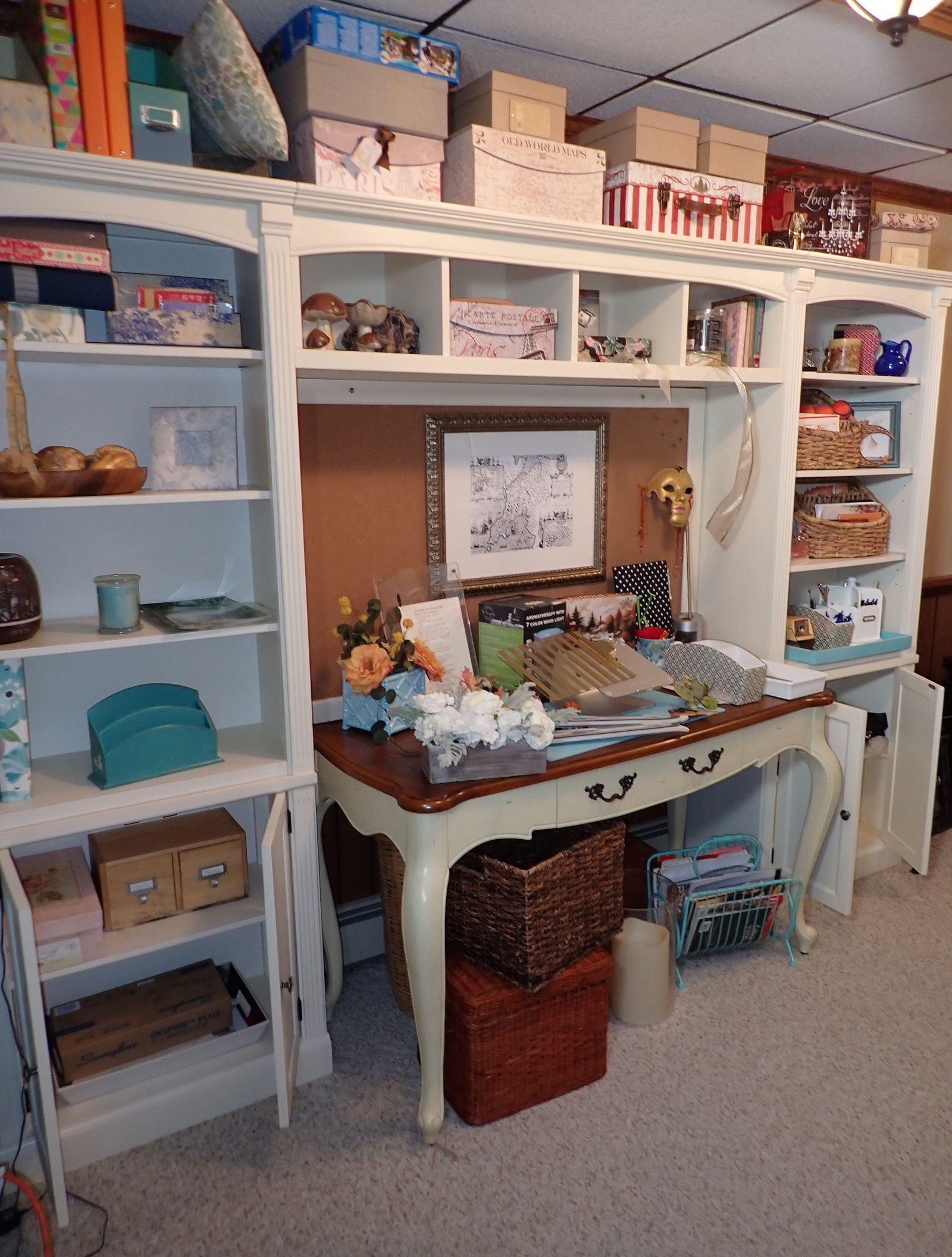 Contents of Wall Unit (1 of 15)