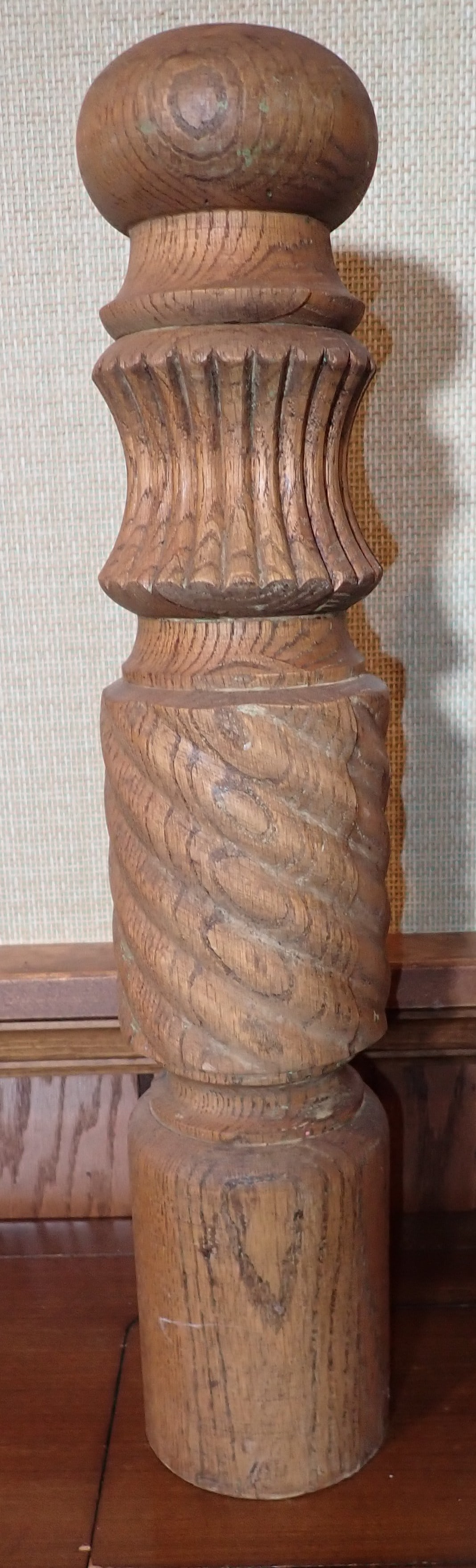 Table Center Leg: Apprx 4 3/4" in diameter and 23 1/4" tall