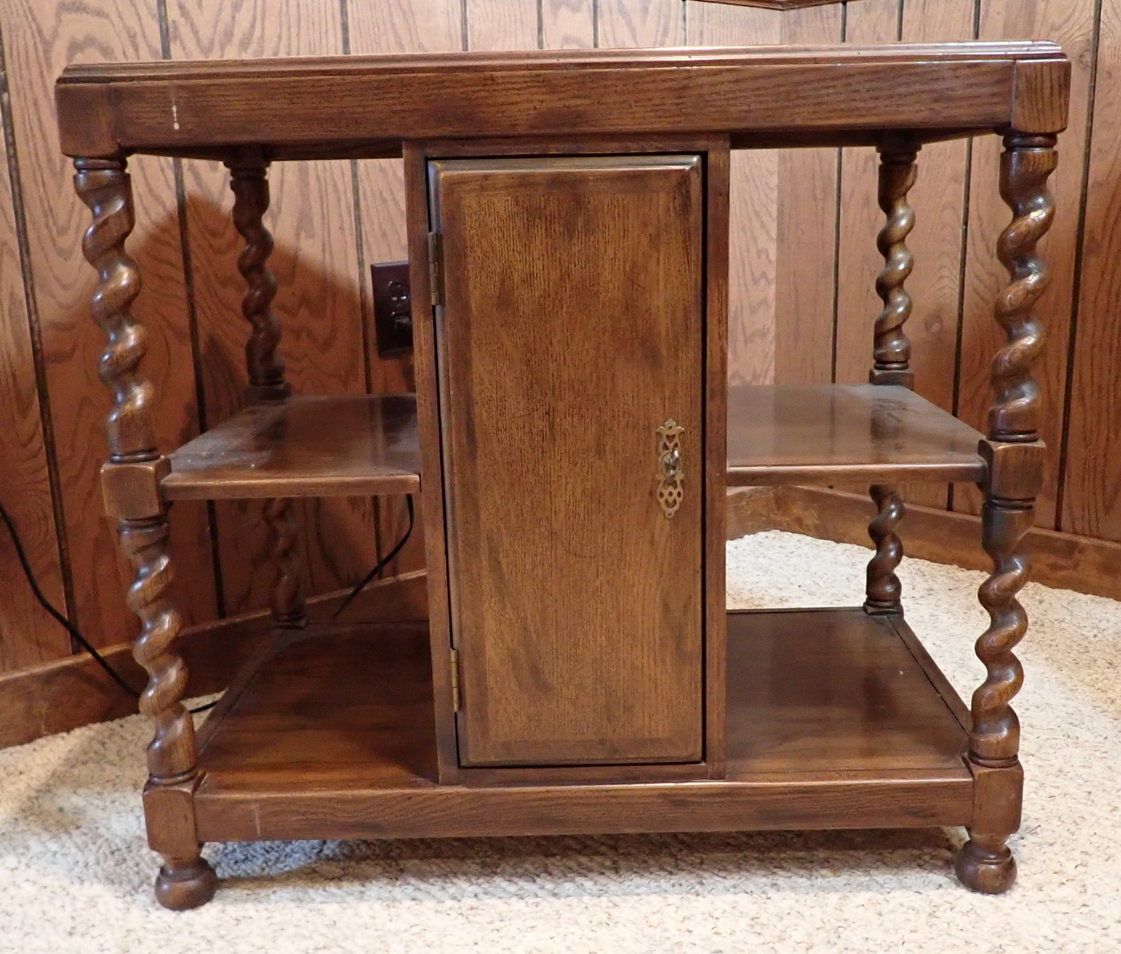 Oak Lamp Stand: Apprx 18" x 28" x 26 1/4" tall. Heavy ! Bring help to carry upstairs !