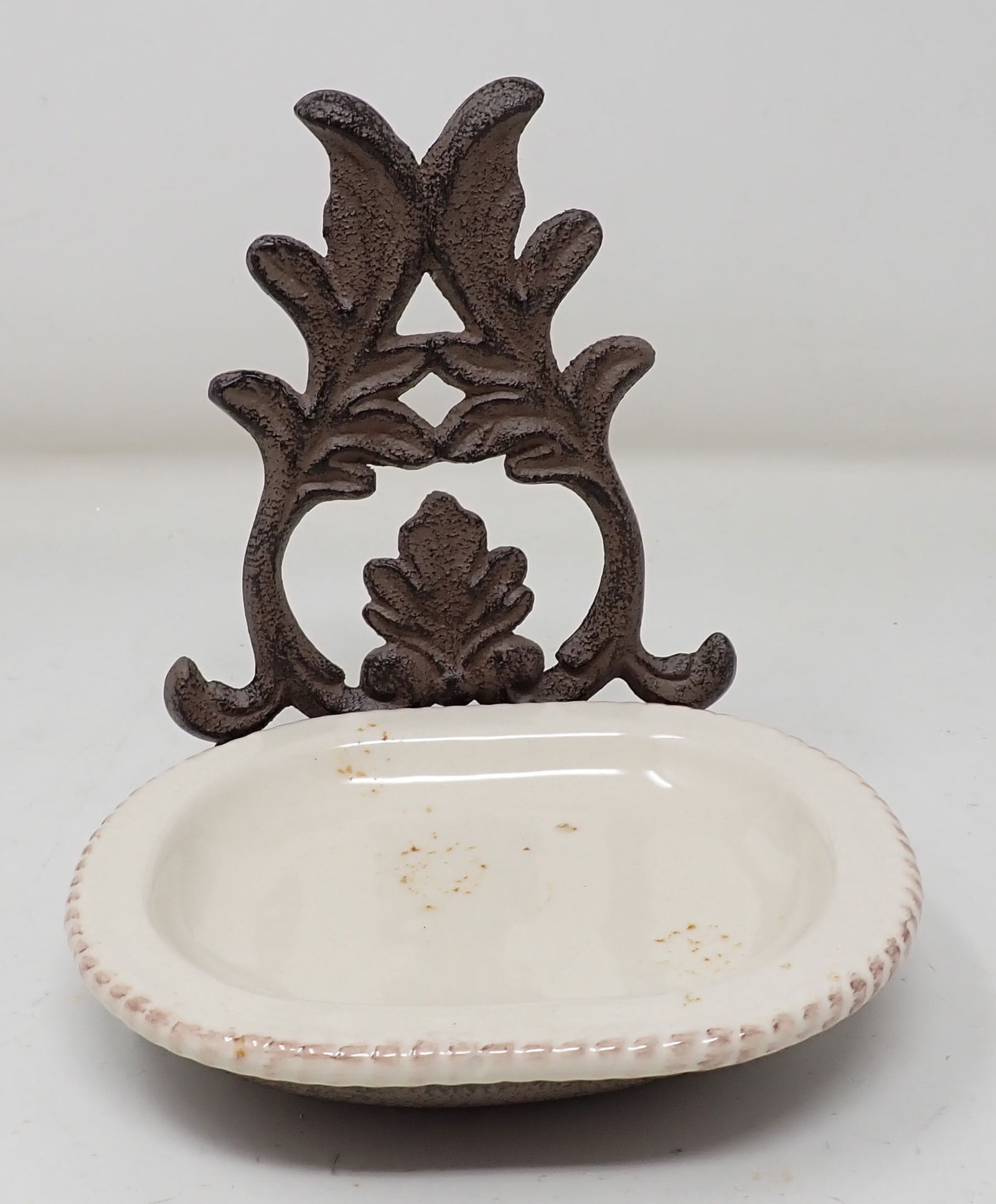 Cast Iron Soap Dish Holder (1 of 2)