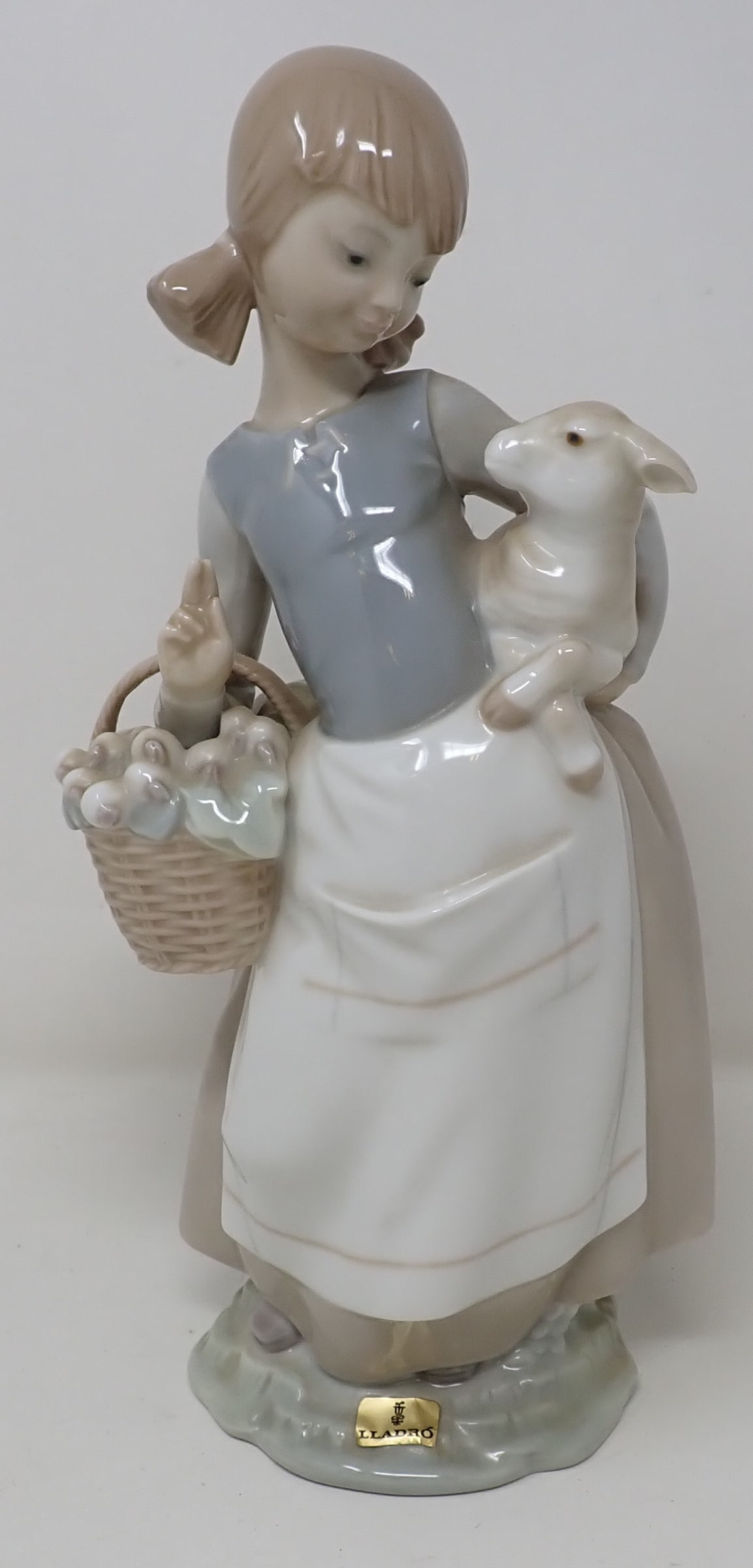 Lladro Girl w/ Lamb: Approx 9 1/2" tall