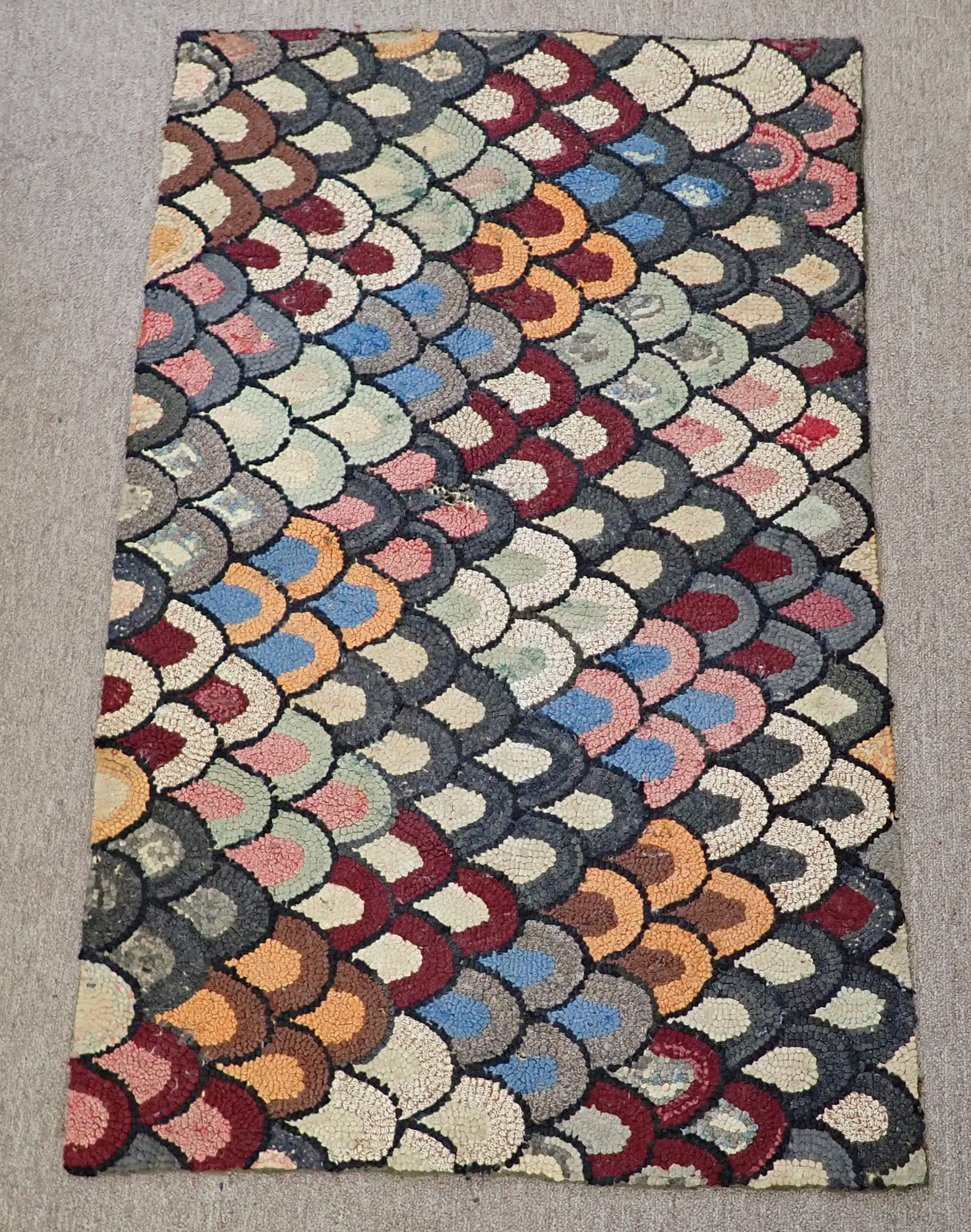 Hooked Rag Rug (1 of 4)