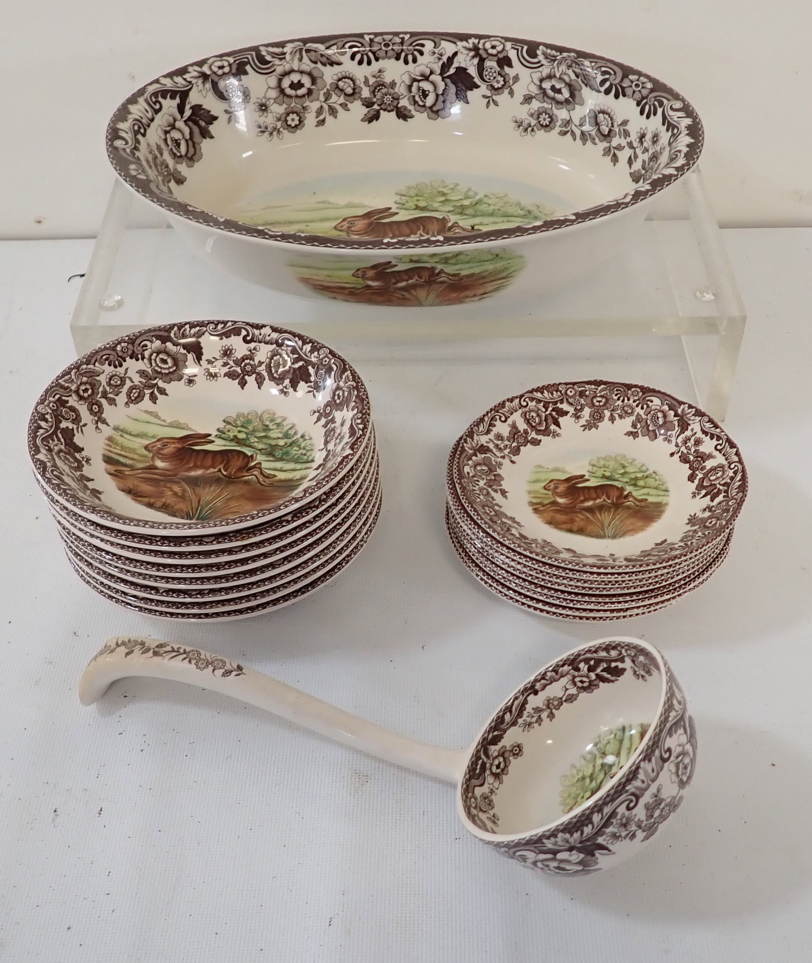 18pcs Spode Woodland Rabbit Pattern (1 of 3)