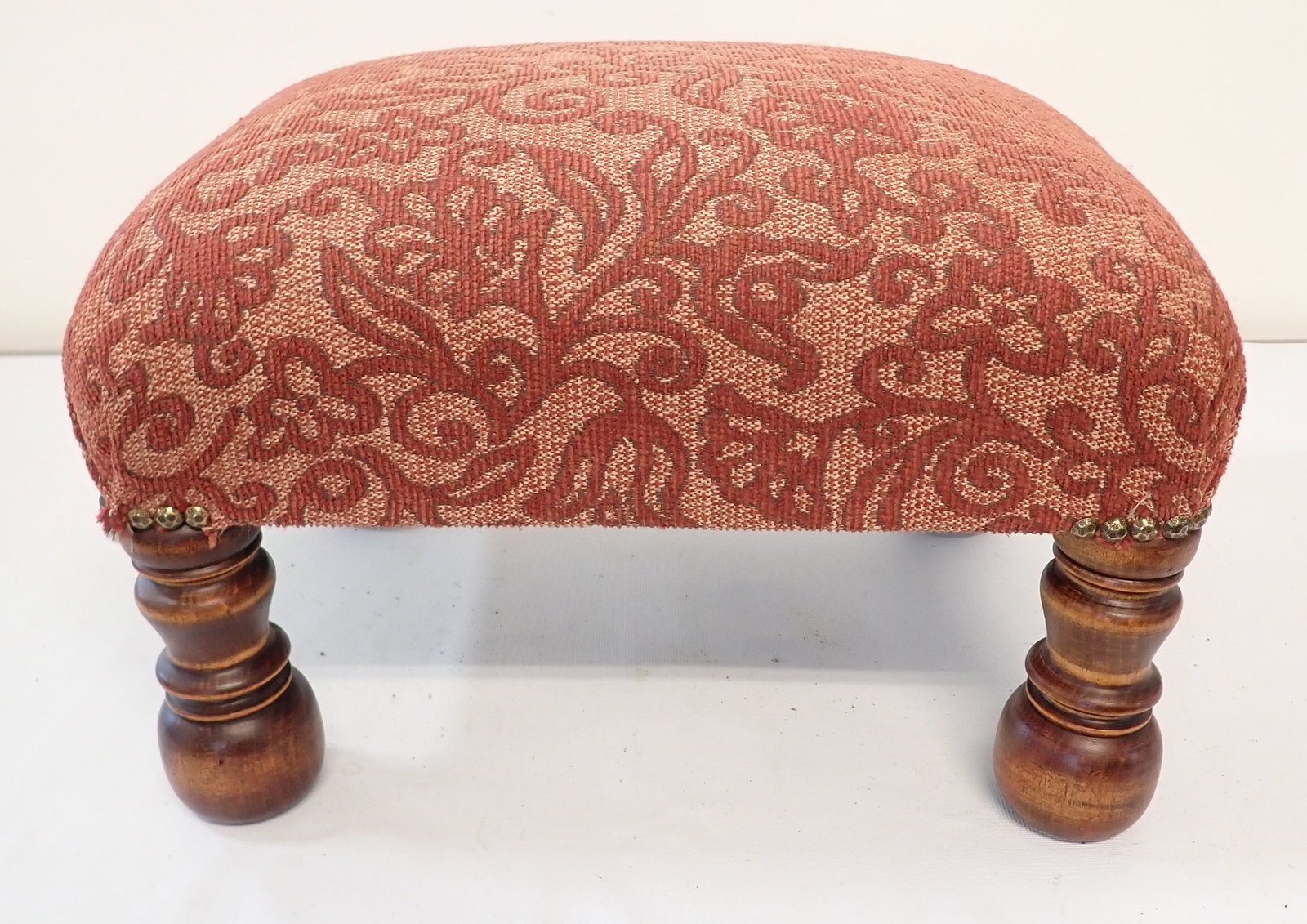 Ottoman: Approx 14" x 17" X 12" tall.