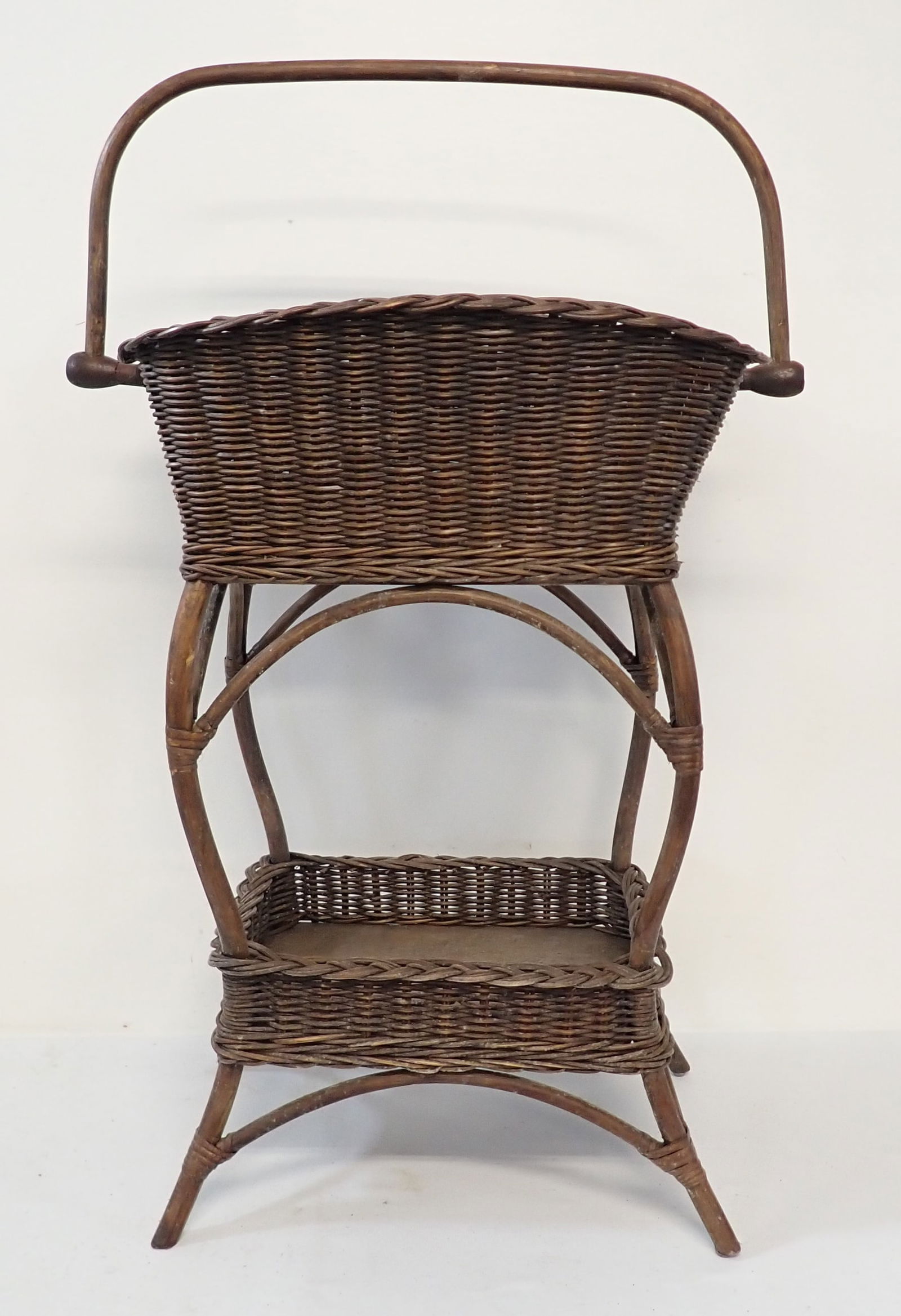 Wicker Sewing Stand (1 of 4)