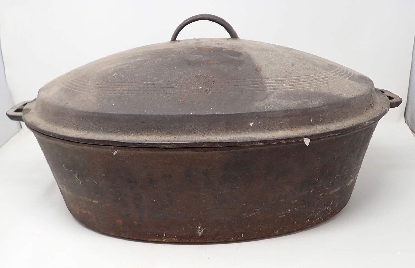 Large Wagnerware Oval Roaster (1 of 7)