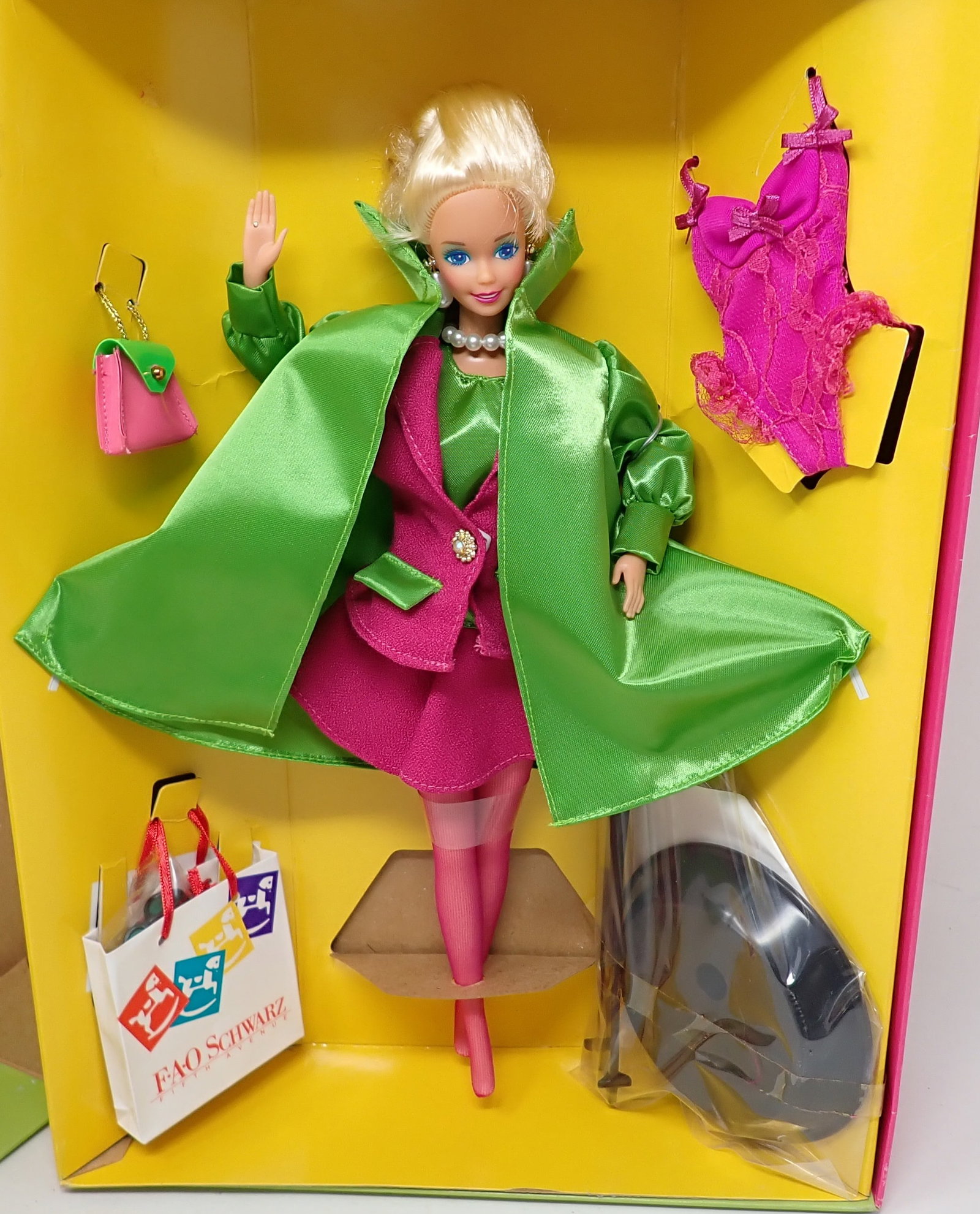 Barbie FAO Schwarz Doll Madison Avenue: In original box