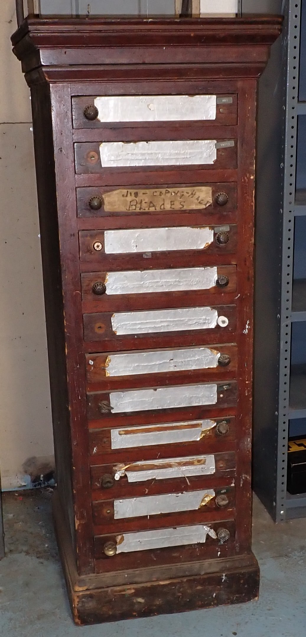 Spool Cabinet: Approx 21 1/2" x 23 1/2" x 57" tall. No in house shipping !
