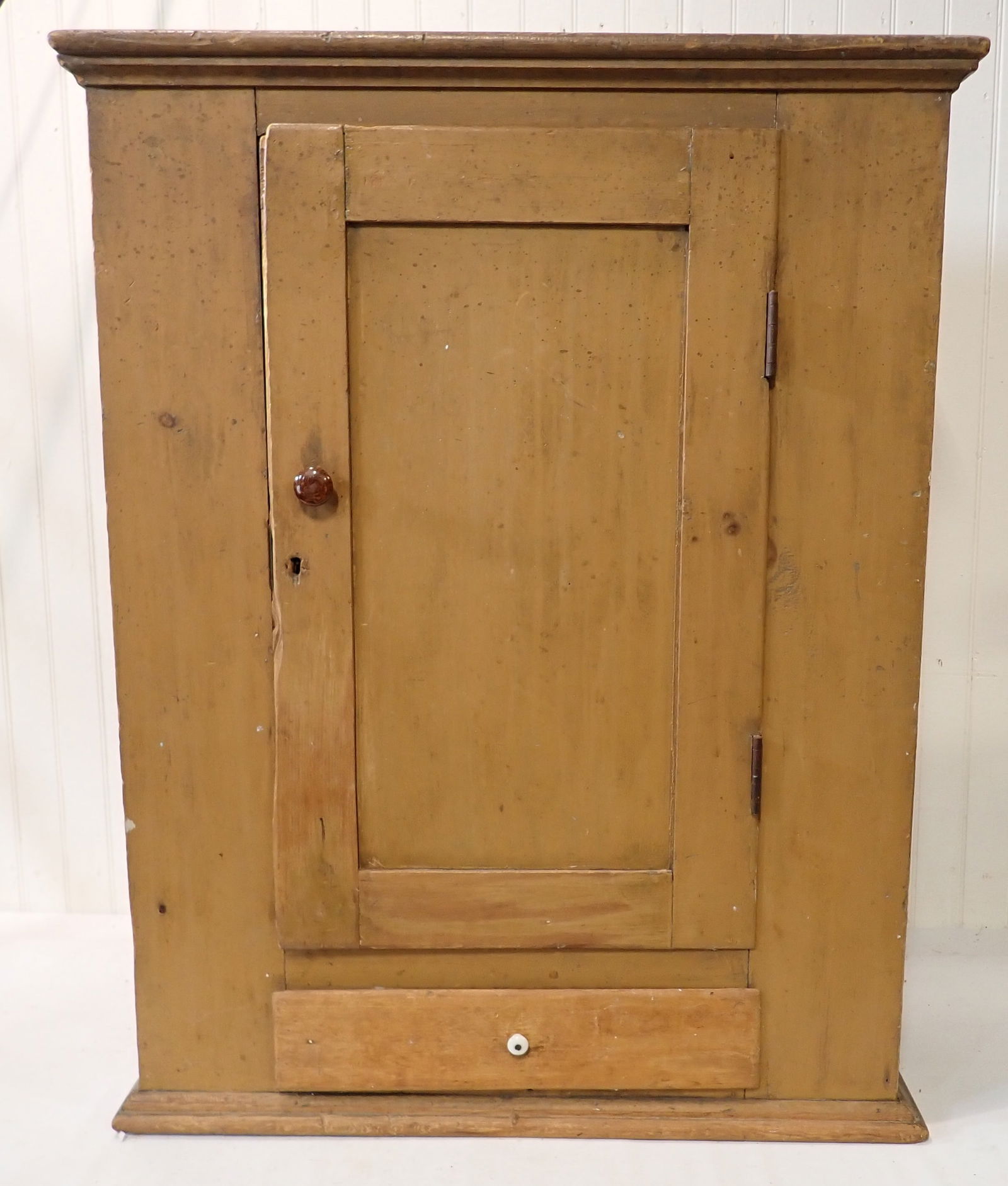 One Door One Drawer Cupboard (1 of 9)