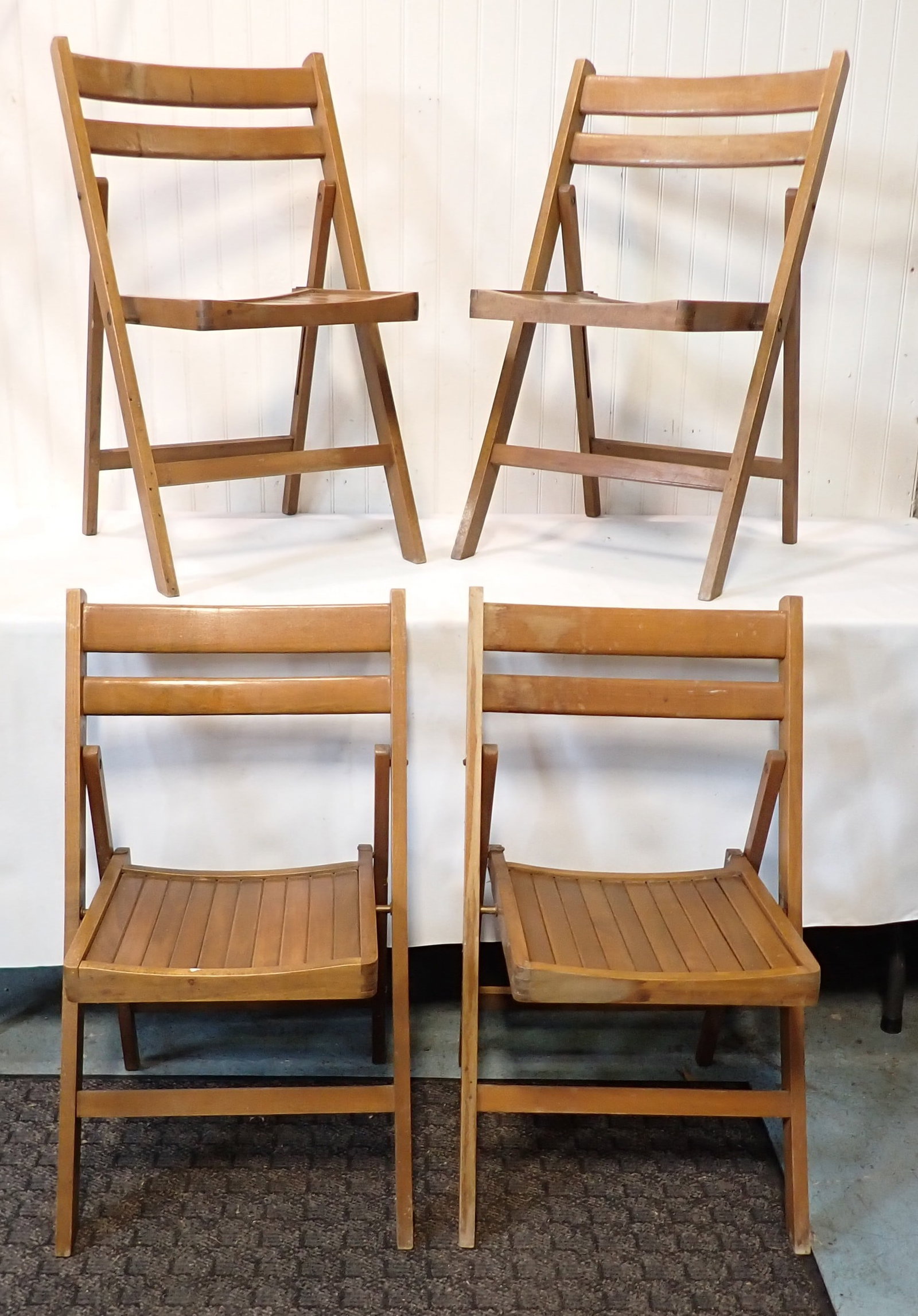4 Poland Wooden Folding Chairs: No In House Shipping !