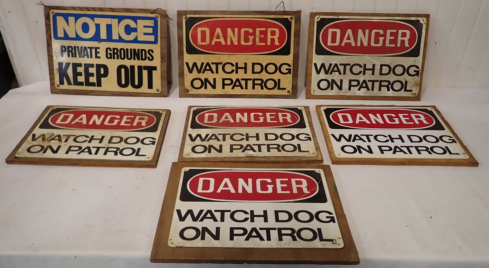 Watchdog & Private Grounds Signs: Getting all pictured