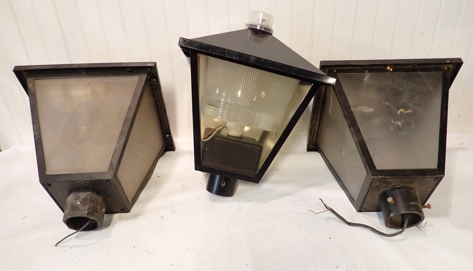 3 Post Lamps: Approx 15 1/2" x 15 1/2" X 21 1/2" tall. No in house shipping