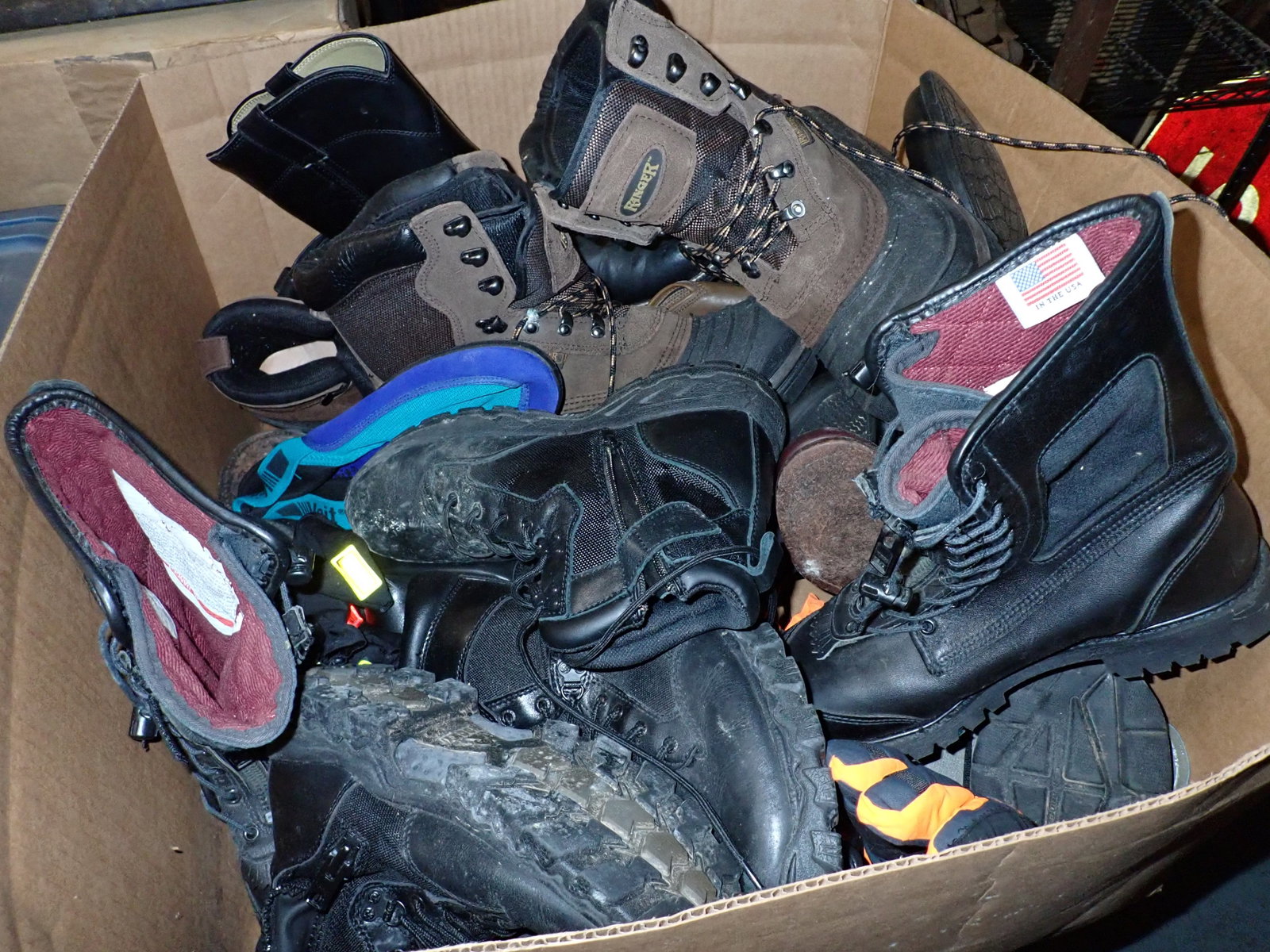 Box of Boots: Must take all. No In House Shipping !