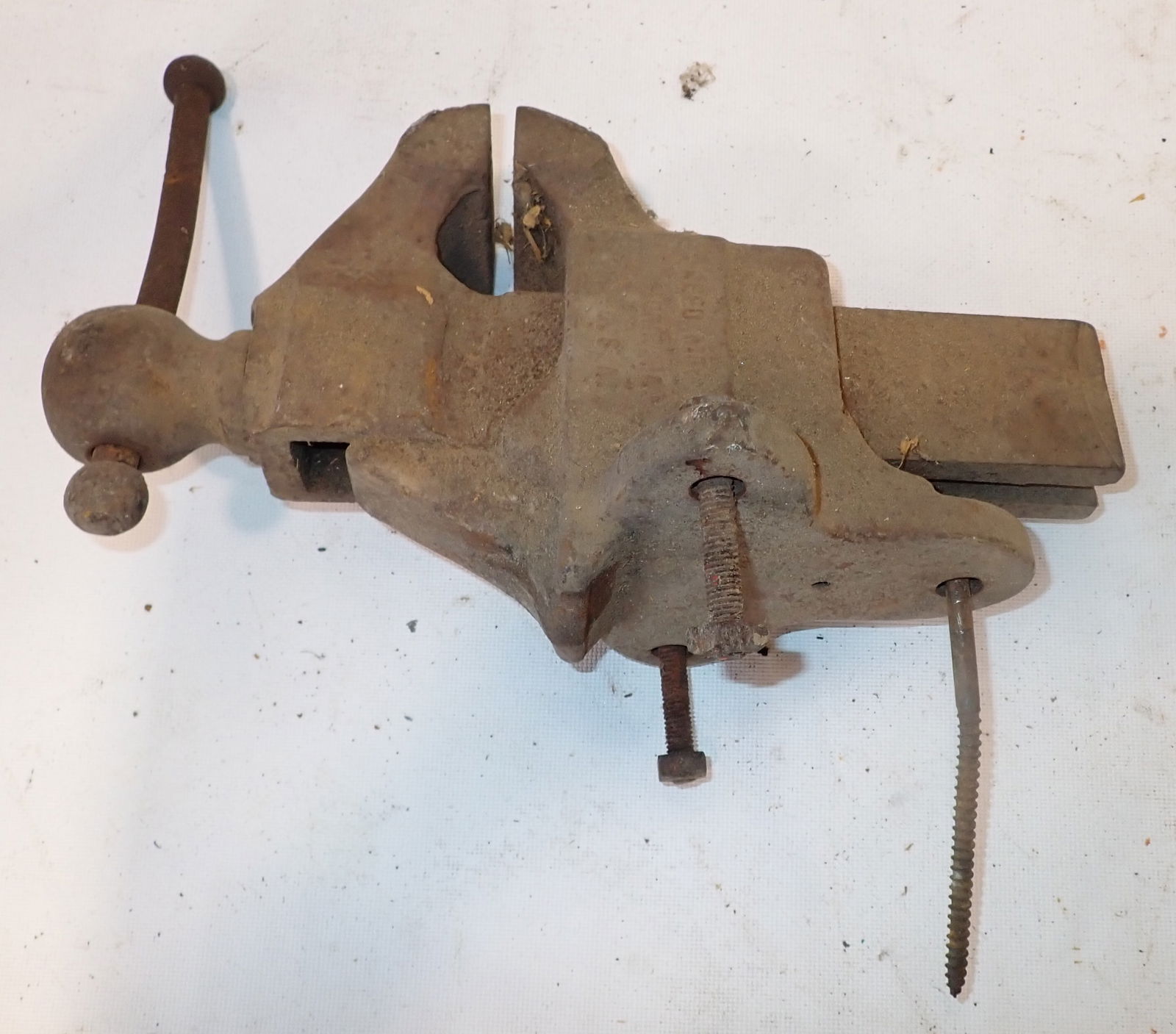 Reed Bench Vise: Apprx 3" jaws